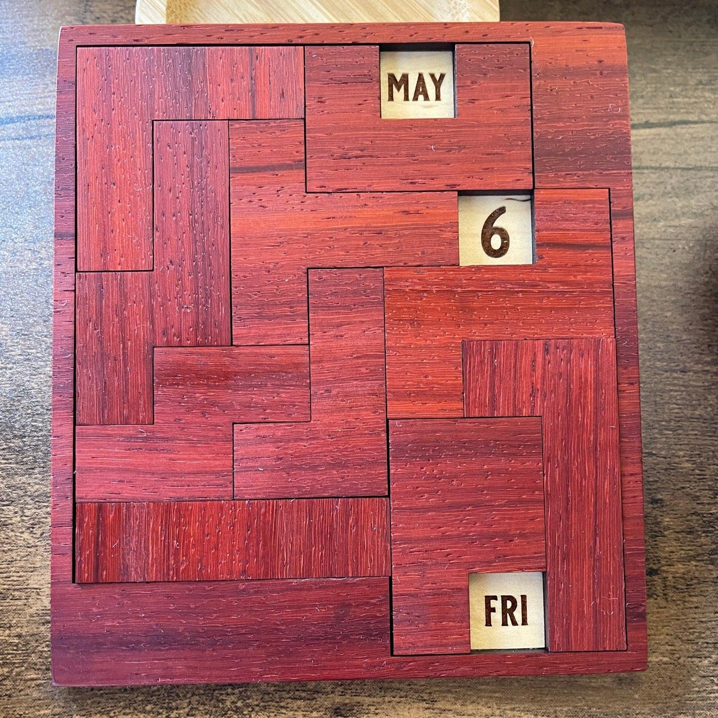 100% Hardwood Daily Calendar Puzzle